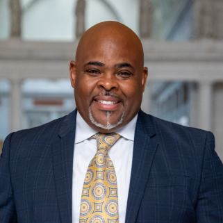 Robert Grasty headshot