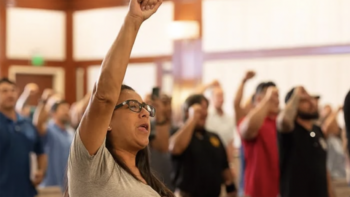 LWU members voted 75% in favor of approving the new 6-year agreement. (ILWU Photograph)