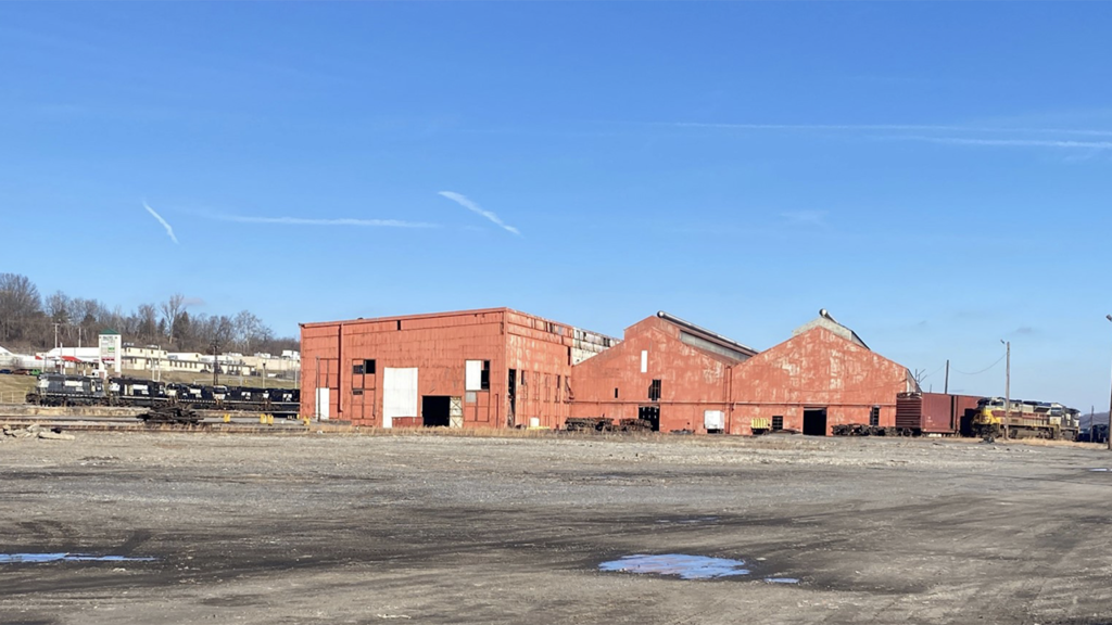Using the 5S methodology, the team at Norfolk Southern’s (NS) Juniata Locomotive Shop in Altoona, Pa., began to analyze and catalogue the 70-acre facility. (NS Photograph)