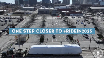 Kansas City Streetcar welcomed the newest member of its fleet, No. 807, on Feb. 2. It is the first of eight cars that CAF USA will deliver this year to support two extension projects. (Screen Grab Courtesy of KC Streetcar, via Twitter)
