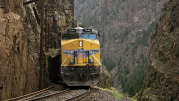 UP has capitalized on population boom along the Gulf Coast to meet growing construction needs. (UP Photograph)