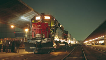 The last Train #75, SP's Lark, with SDP3206 on the point ready to leave Los Angeles, April 8, 1968. Wikimedia Commons/Drew Jacksic