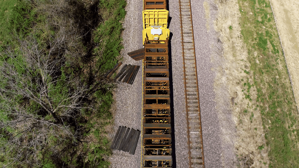UP’s automated cross tie unloading equipment in action in North Little Rock, Ark. (UP Photograph)