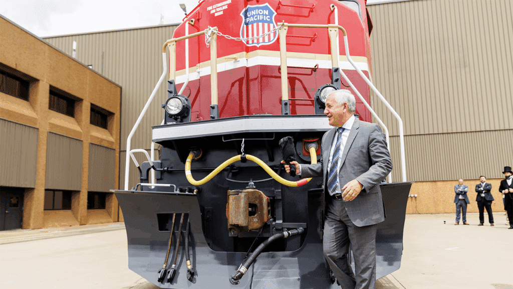 Union Pacific CEO Jim Vena christened No. 1616 at the unveiling ceremony at Jenks Locomotive Shop in North Little Rock, Ark., which was attended by Arkansas Lt. Gov. Leslie Rutledge, North Little Rock Mayor Terry Hartwick, and Lincoln Presidential Foundation Chairman Emeritus Sergio “Satch” Pecori, as well as UP executives and railroaders. (UP Photograph)