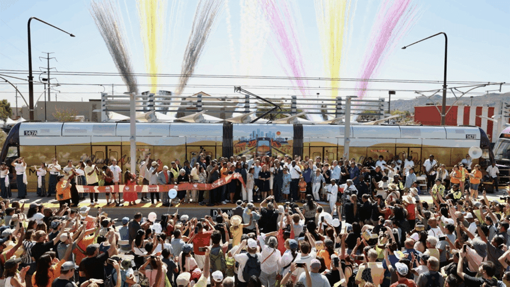 Valley Metro in Phoenix on June 7 held a ribbon-cutting ceremony to open its 5.5-mile light rail extension connecting South Phoenix to Valley Metro Rail’s new two-line system (Valley Metro Photograph).