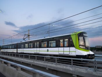 REM’s South Shore-to-Central Station automated urban rail system service (Part 1) will be closed completely from July 5 through Aug. 17, to allow for service testing on Part 2, the new REM lines linking Montreal’s West Island and the North Shore to downtown, which are due for launch in fall 2025. (First trip across the Samuel-De Champlain Bridge | July 2022. Photo ©Thierry Du Bois)