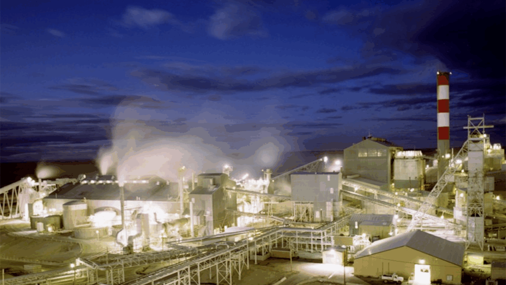 OmniTRAX has been named the exclusive rail partner for WE Soda’s largest U.S. mine, Westvaco in Green River, Wyo. (Photograph Courtesy of OmniTRAX)